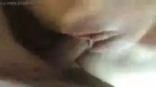 في سن المراهقة الروسية جليسه اطفال فغر هول