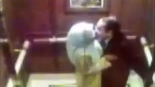 اهانه وإذلال وضرب حقيقي في الشارع