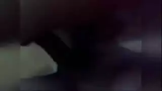 يخاف من البرق ينام معا امو
