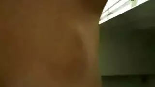 قضيب سمين يغتصب فرج ضيق بقوة