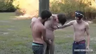 سادية بنت مع بنت ذل وتعذيب