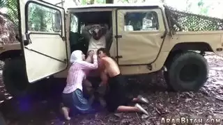 ابقيي بعيد عن بنتني