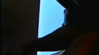 أول مرة للفتاة المفلسة: فعل مثلي صريح مع شريكة جامحة