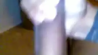 مهووس بالاستمناء: يضخ زبه الصلب حتى الانفجار