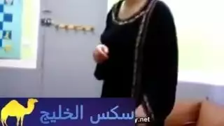 مدرس مع تلامذته مترجم