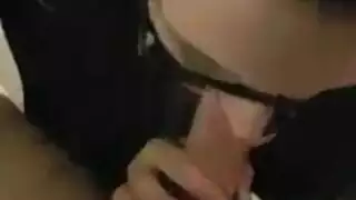 العاهرة المتعطشة للديك تخون مع عشيقها في جلسة سكس عنيفة