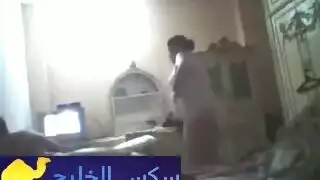 شريط جنس في المكتب: التسجيل السري للزوج الخائن