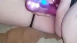 سيدة تقذف السائل كثير