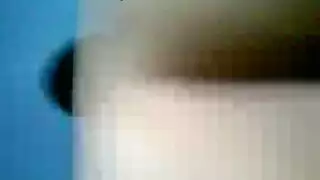 مغامرة جنسية ساخنة: تفحيط الحماة بعيدًا عن المنزل